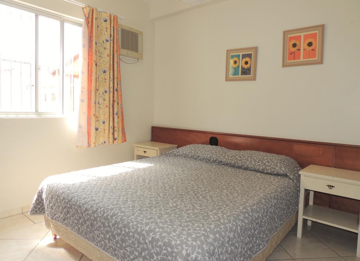 Residencial Kelly Cristina Apartment Bombinhas Bagian luar foto