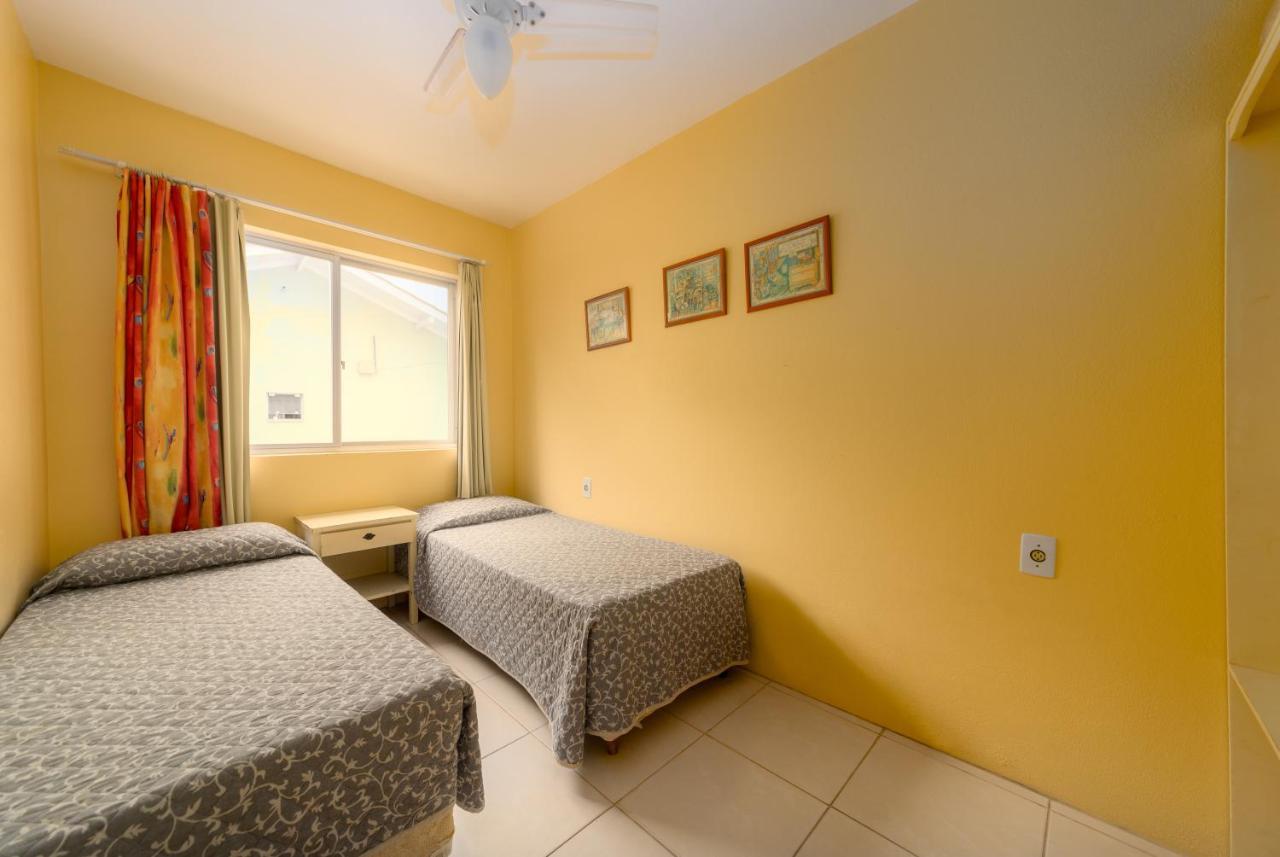 Residencial Kelly Cristina Apartment Bombinhas Bagian luar foto