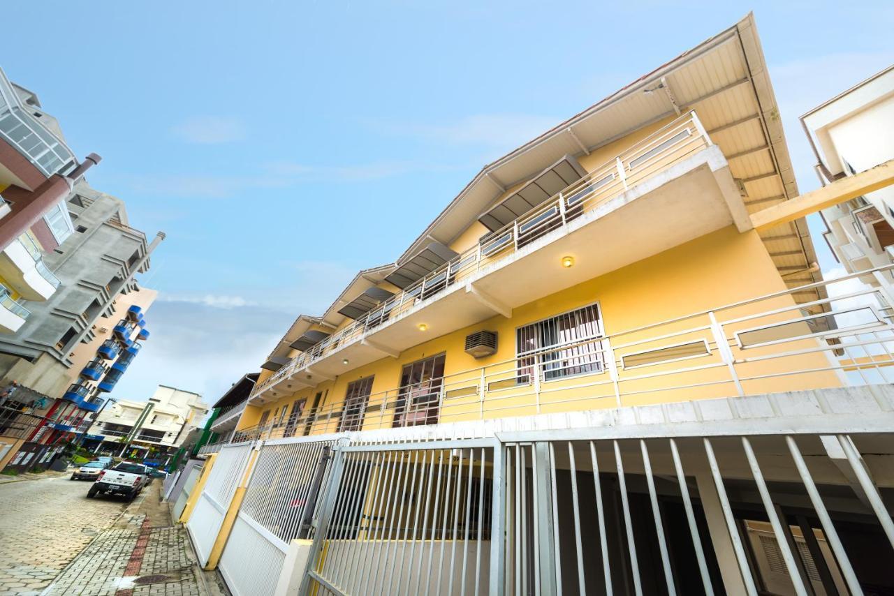 Residencial Kelly Cristina Apartment Bombinhas Bagian luar foto
